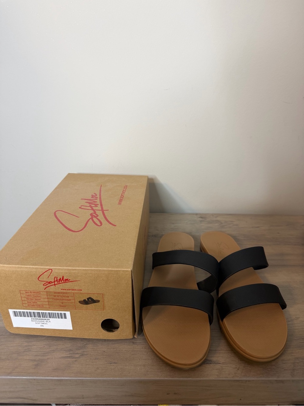 New SoftMoc Marianne Black Slip on Sandals Size 9 - Picture 3 of 6
